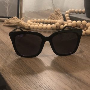 Diff Bella sunglasses.